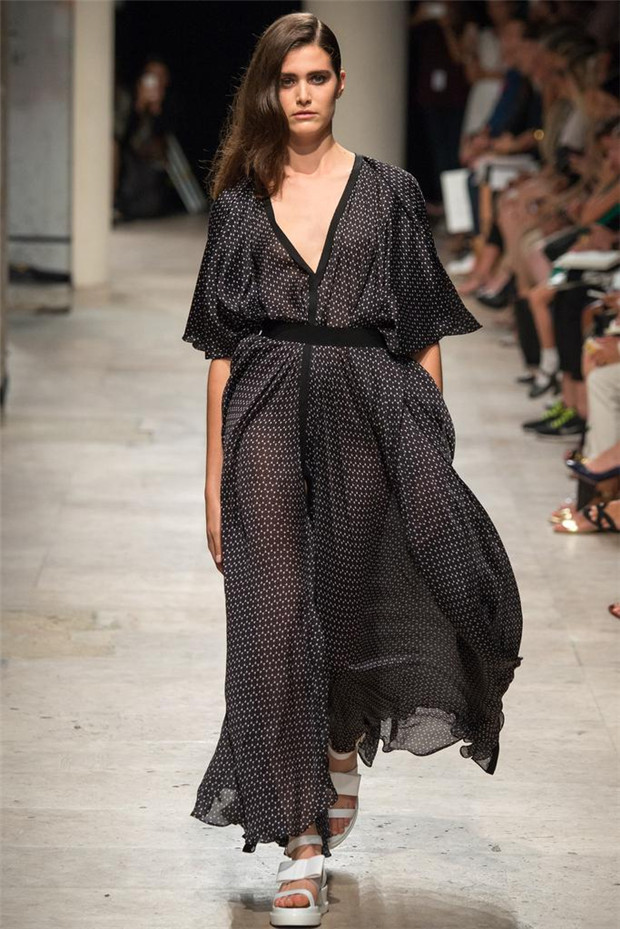 Maxime Simoens 2015春夏女裝流行發(fā)布