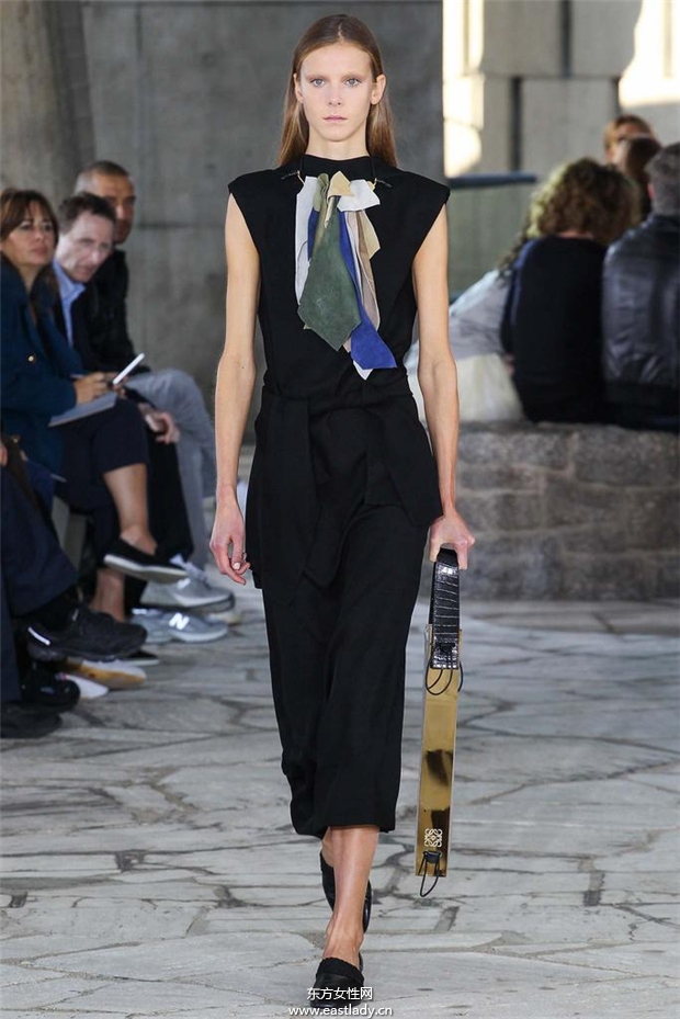Loewe 2015春夏女裝流行發(fā)布