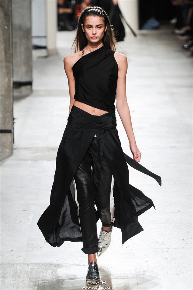 Barbara Bui 2015春夏女裝流行發(fā)布