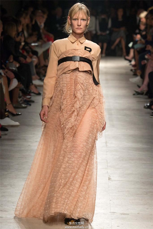 Rochas 2015春夏女裝流行發(fā)布