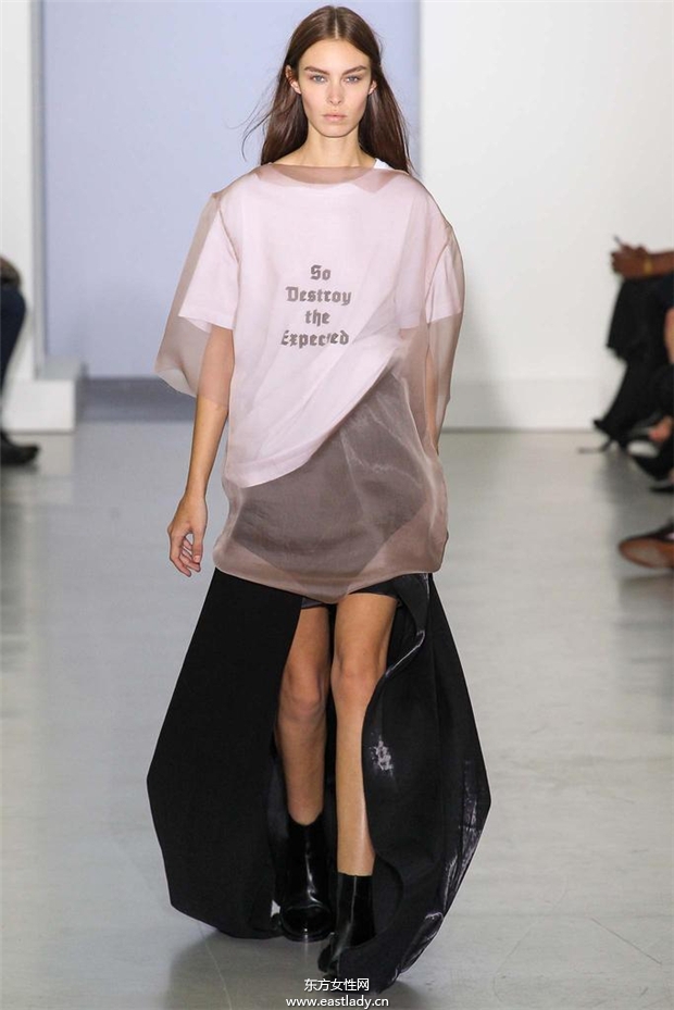 Yang Li 2015春夏女裝流行發(fā)布