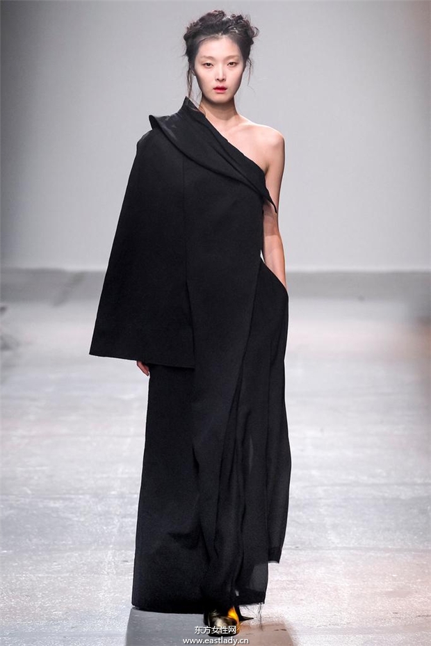 Aganovich 2015春夏女裝流行發(fā)布