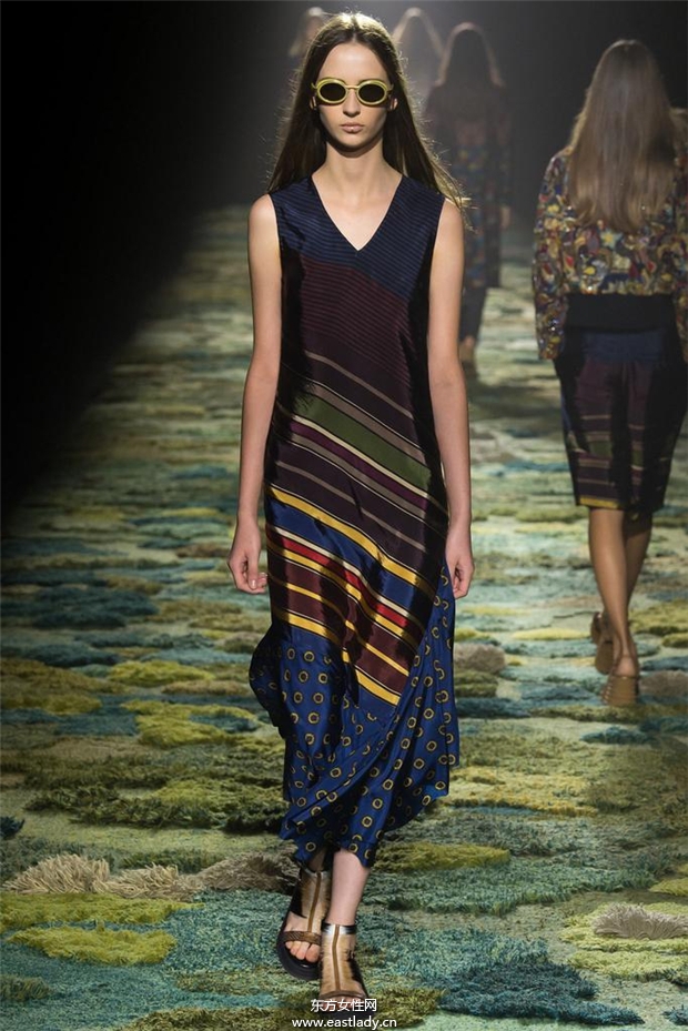 Dries Van Noten 2015春夏女裝流行發(fā)布