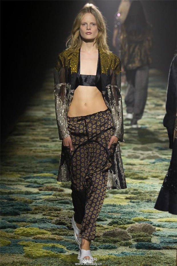 Dries Van Noten 2015春夏女裝流行發(fā)布