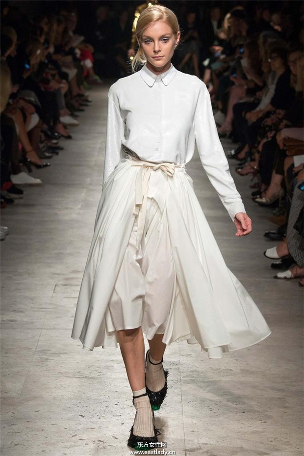 Rochas 2015春夏女裝流行發(fā)布