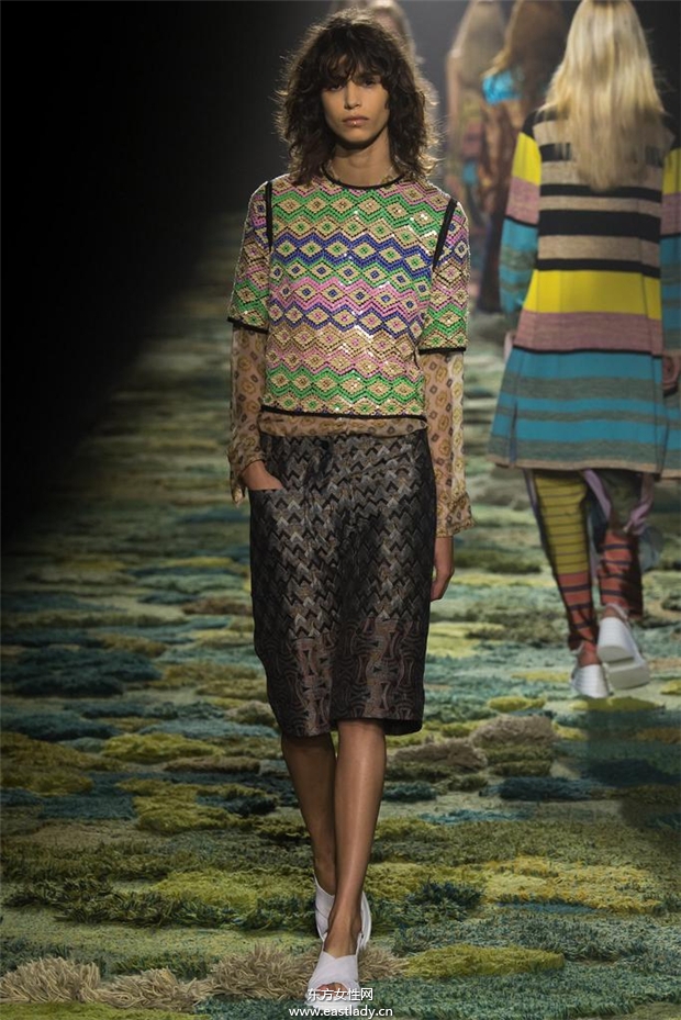 Dries Van Noten 2015春夏女裝流行發(fā)布