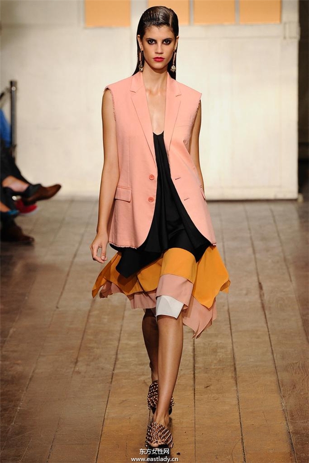 Cédric Charlier 2015春夏女裝流行發(fā)布