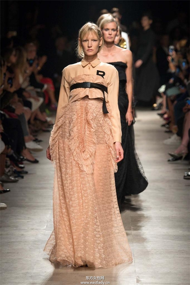Rochas 2015春夏女裝流行發(fā)布