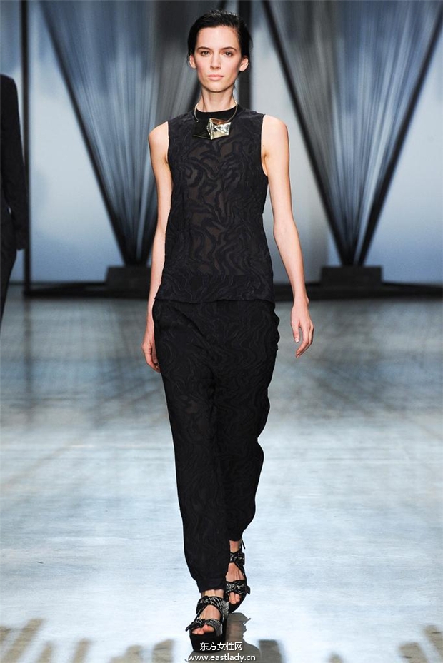 Damir Doma 2015春夏女裝流行發(fā)布