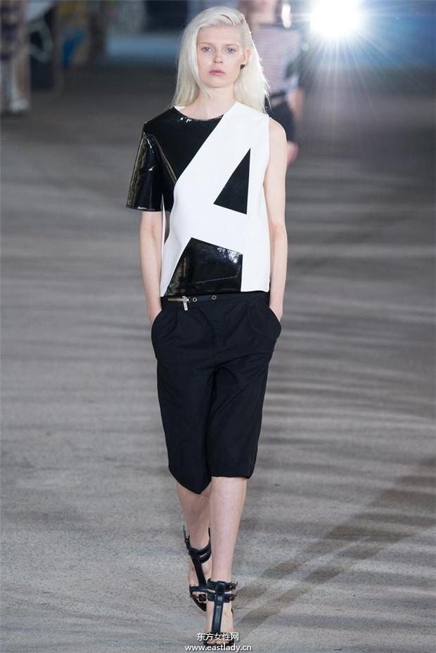 Anthony Vaccarello 2015春夏女裝流行發(fā)布