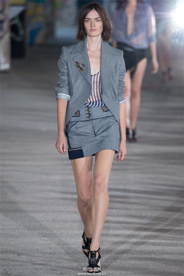 Anthony Vaccarello 2015春夏女裝流行發(fā)布