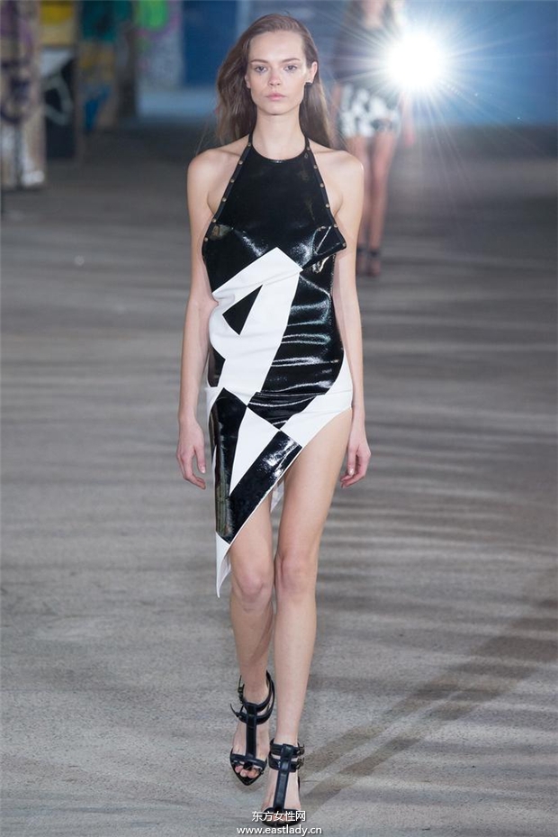 Anthony Vaccarello 2015春夏女裝流行發(fā)布