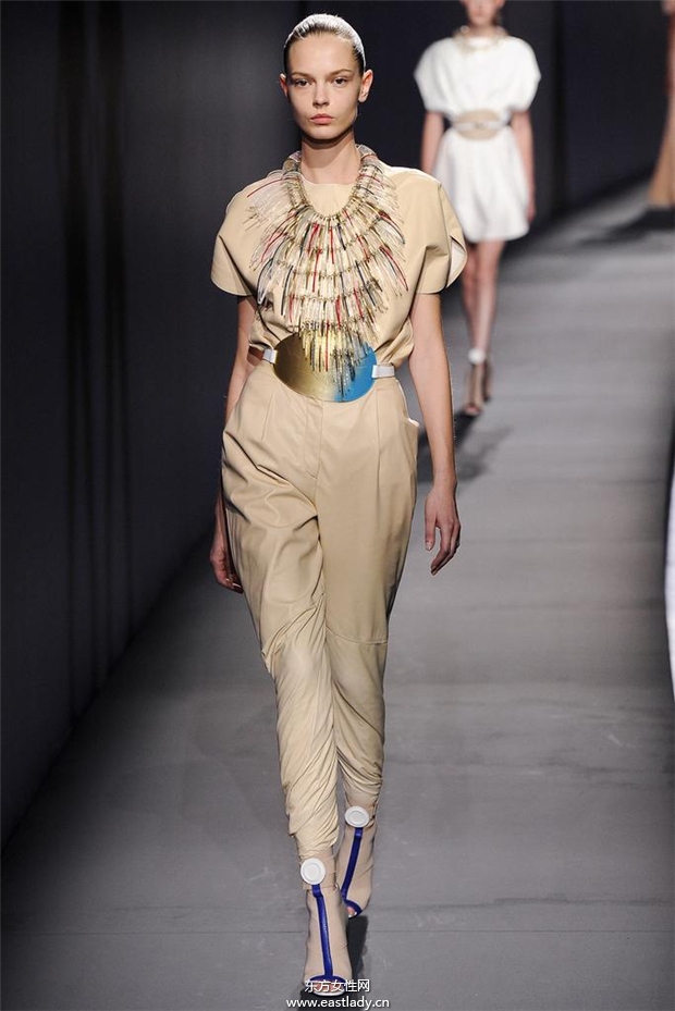 Vionnet 2015春夏女裝流行發(fā)布