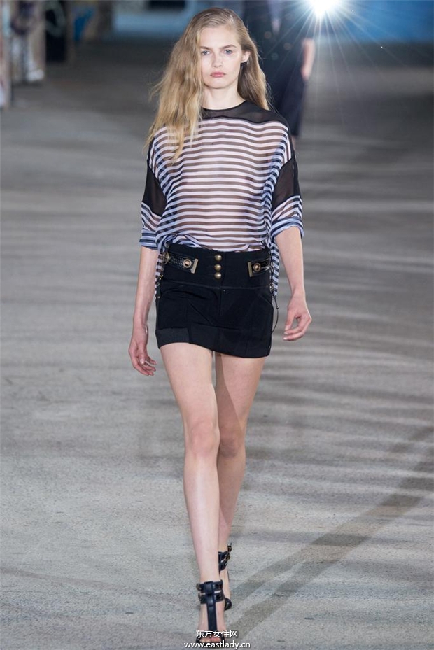 Anthony Vaccarello 2015春夏女裝流行發(fā)布