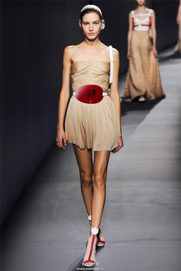 Vionnet 2015春夏女裝流行發(fā)布