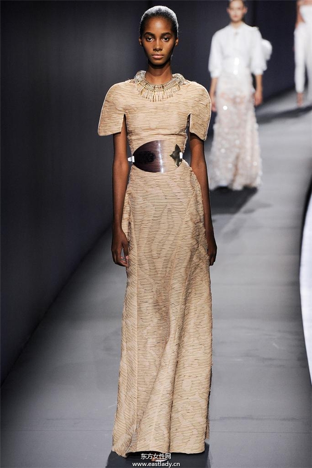 Vionnet 2015春夏女裝流行發(fā)布