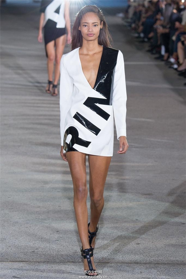 Anthony Vaccarello 2015春夏女裝流行發(fā)布