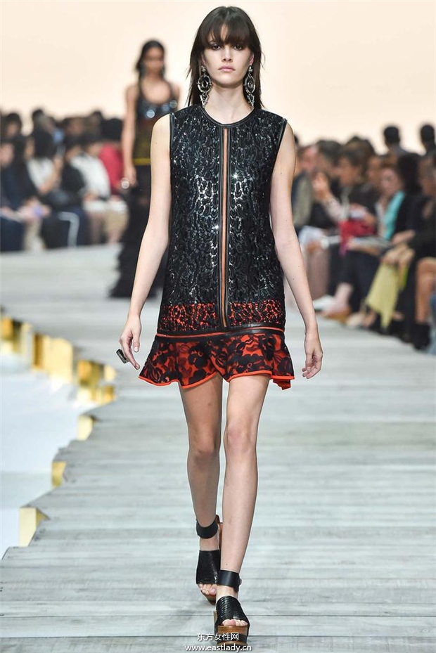 Roberto Cavalli 2015春夏女裝流行發(fā)布