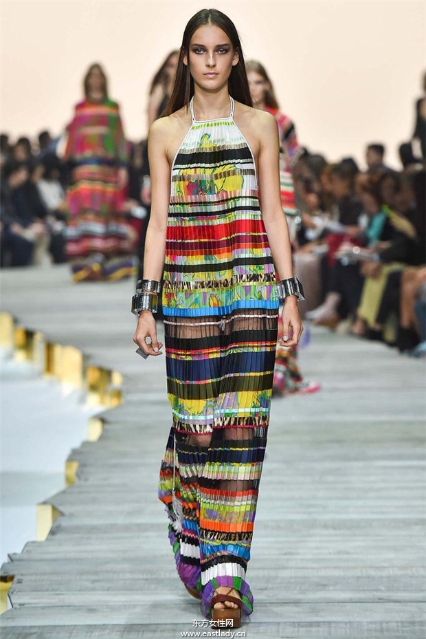 Roberto Cavalli 2015春夏女裝流行發(fā)布