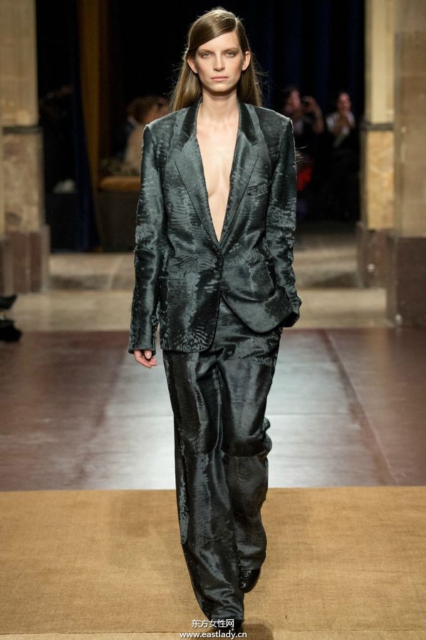 Hermès(愛馬仕)秋冬女裝時(shí)尚大片