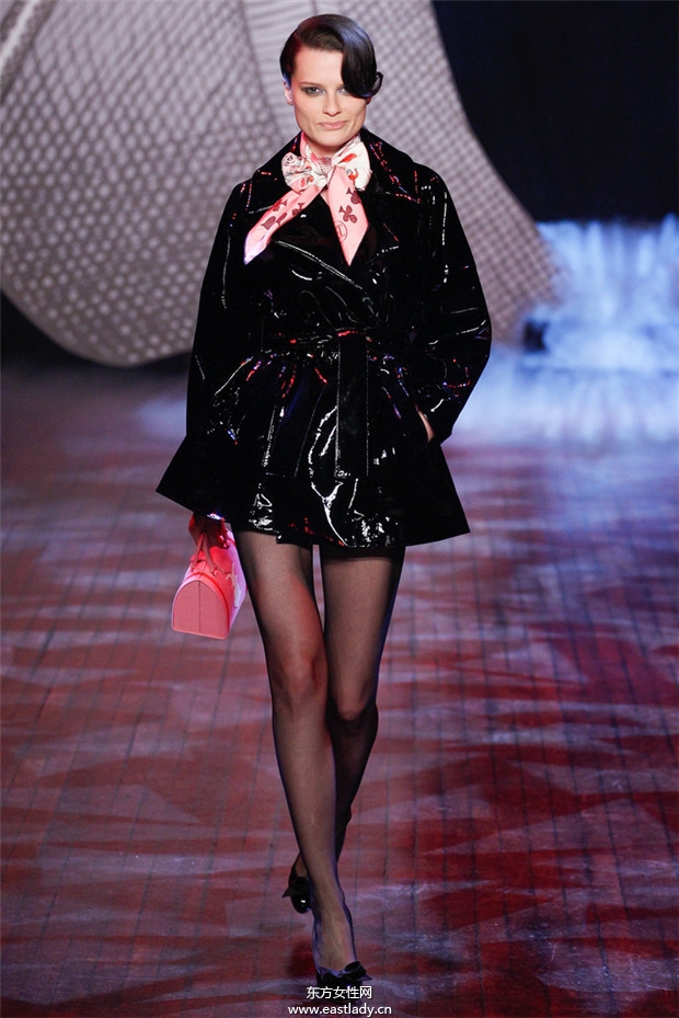 Olympia Le-Tan巴黎時(shí)裝周2014秋冬新品發(fā)布