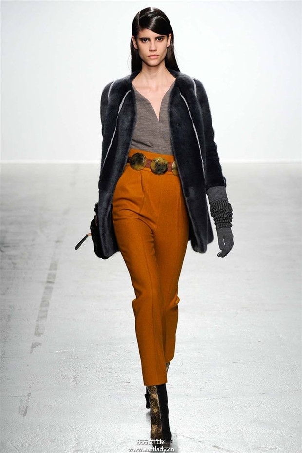 John Galliano巴黎時(shí)裝周2014秋冬新品發(fā)布