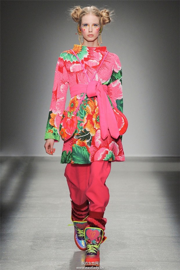 Manish Arora巴黎時(shí)裝周2014秋冬新品發(fā)布