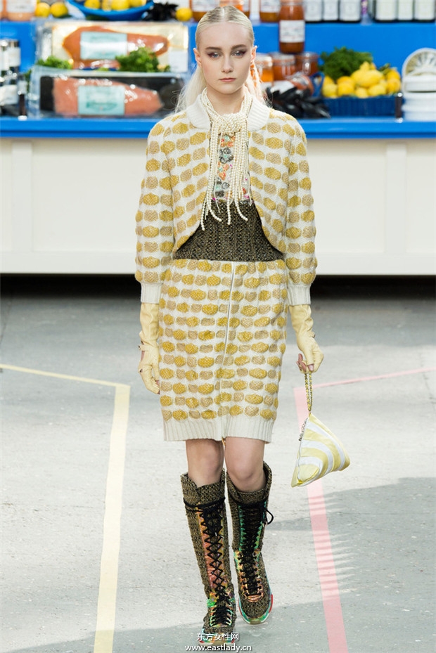 Chanel(香奈兒)巴黎時(shí)裝周2014秋冬新品發(fā)布