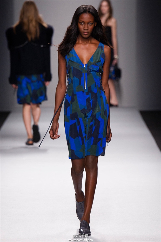 Vanessa Bruno巴黎時(shí)裝周2014秋冬新品發(fā)布