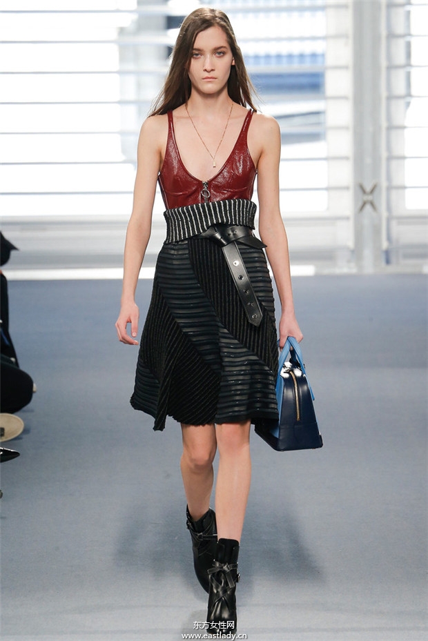 Louis Vuitton巴黎時(shí)裝周2014秋冬新品發(fā)布