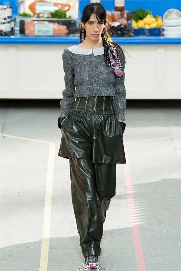 Chanel(香奈兒)巴黎時(shí)裝周2014秋冬新品發(fā)布