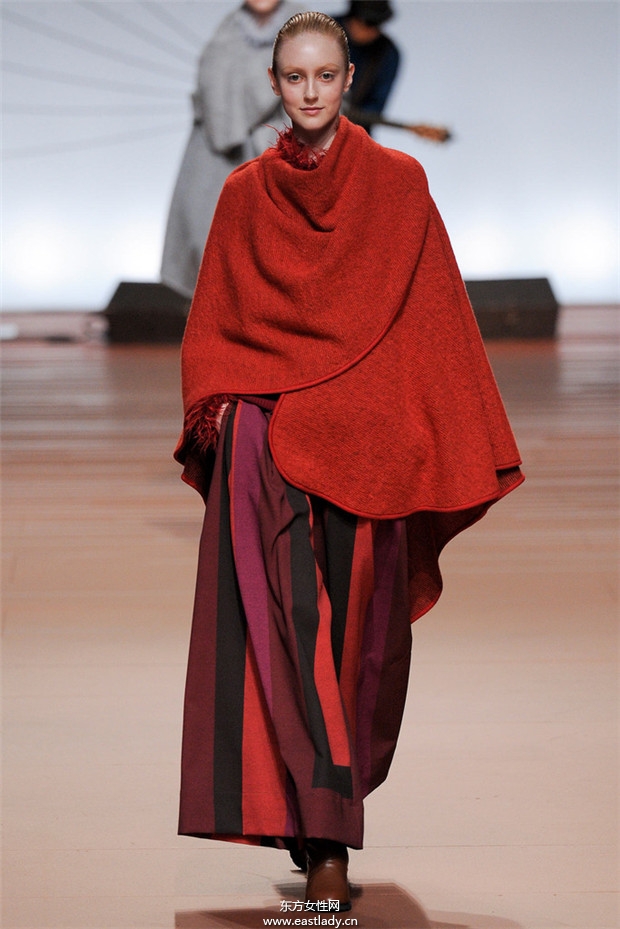 Issey Miyake巴黎時(shí)裝周2014秋冬新品發(fā)布