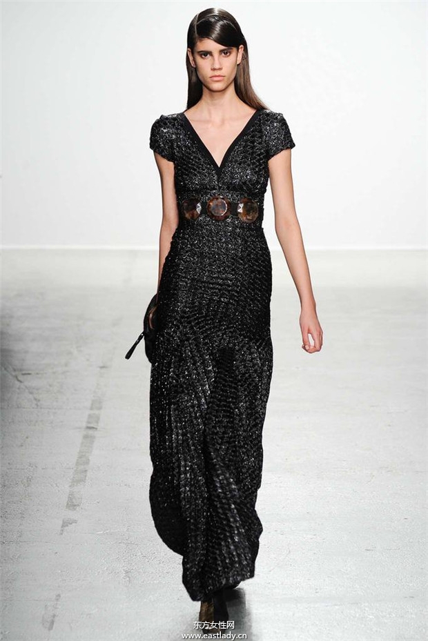 John Galliano巴黎時(shí)裝周2014秋冬新品發(fā)布