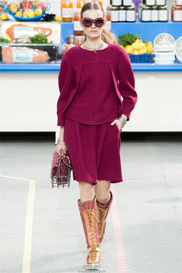Chanel(香奈兒)巴黎時(shí)裝周2014秋冬新品發(fā)布