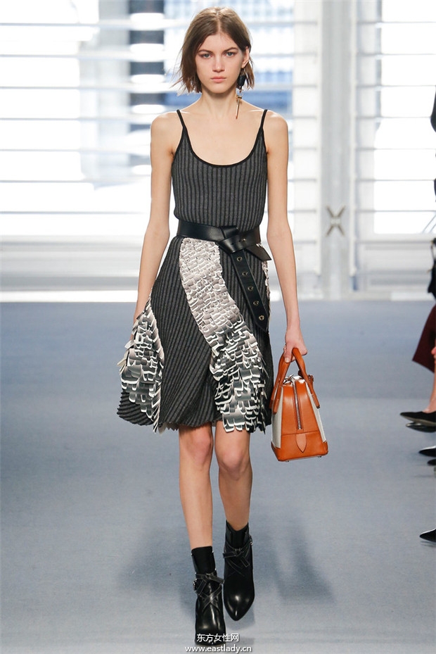 Louis Vuitton巴黎時(shí)裝周2014秋冬新品發(fā)布