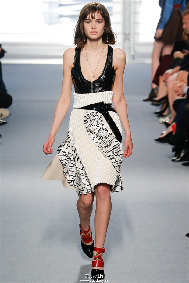 Louis Vuitton巴黎時(shí)裝周2014秋冬新品發(fā)布