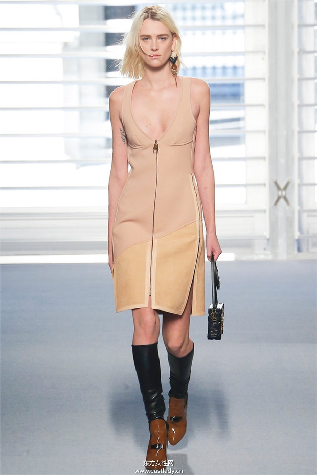 Louis Vuitton巴黎時(shí)裝周2014秋冬新品發(fā)布