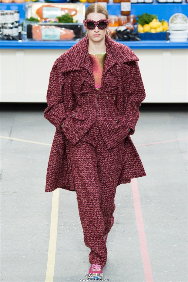 Chanel(香奈兒)巴黎時(shí)裝周2014秋冬新品發(fā)布