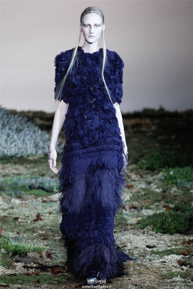 Alexander McQueen巴黎時裝周2014秋冬新品發(fā)布