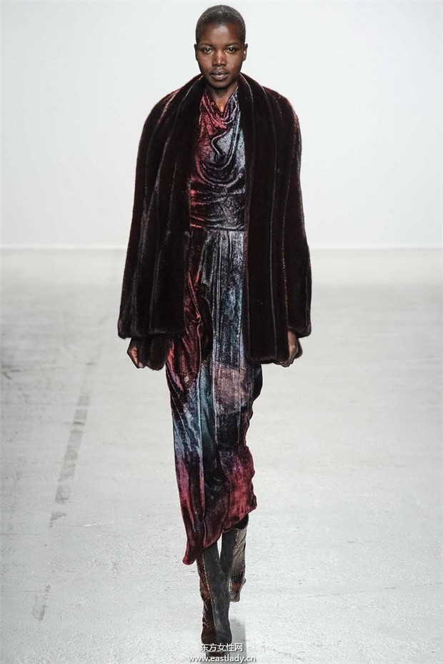 John Galliano巴黎時(shí)裝周2014秋冬新品發(fā)布