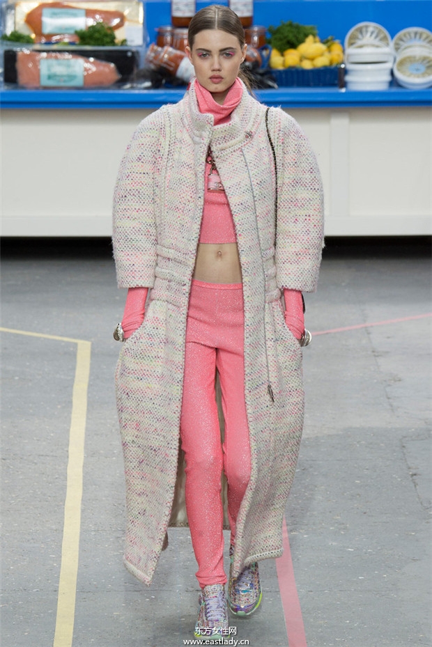 Chanel(香奈兒)巴黎時(shí)裝周2014秋冬新品發(fā)布