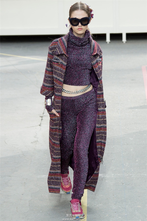 Chanel(香奈兒)巴黎時(shí)裝周2014秋冬新品發(fā)布