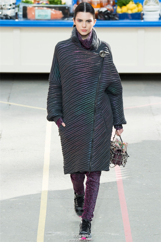 Chanel(香奈兒)巴黎時(shí)裝周2014秋冬新品發(fā)布