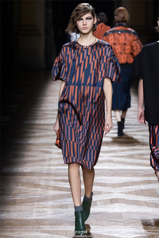 Dries Van Noten巴黎時(shí)裝周2014秋冬新品發(fā)布