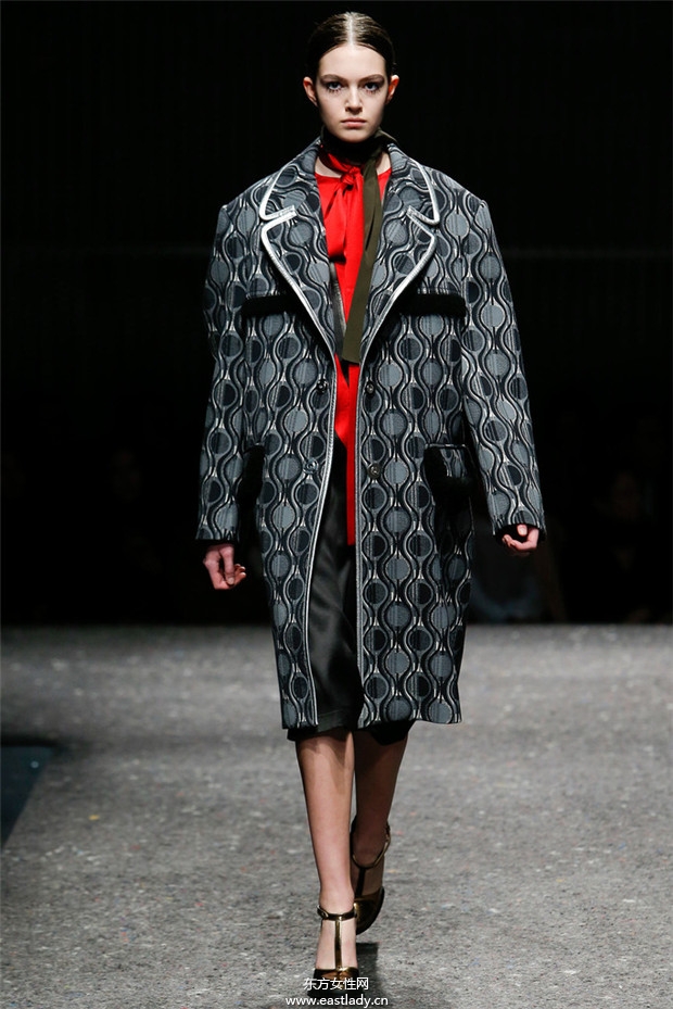 Prada米蘭時(shí)裝周2014秋冬新品發(fā)布