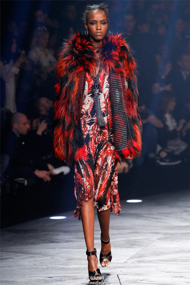 Roberto Cavalli米蘭時裝周2014秋冬新品發(fā)布