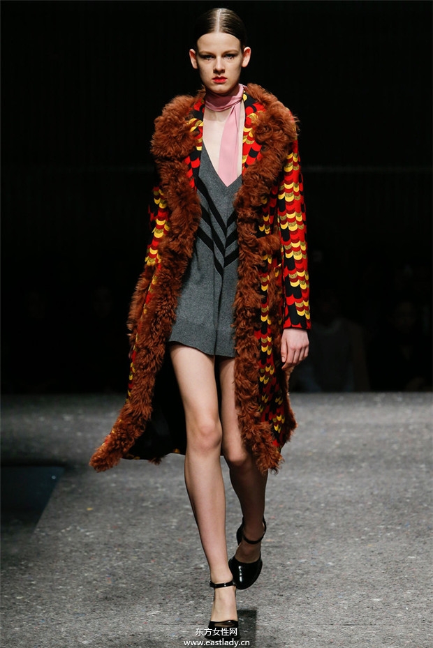 Prada米蘭時(shí)裝周2014秋冬新品發(fā)布