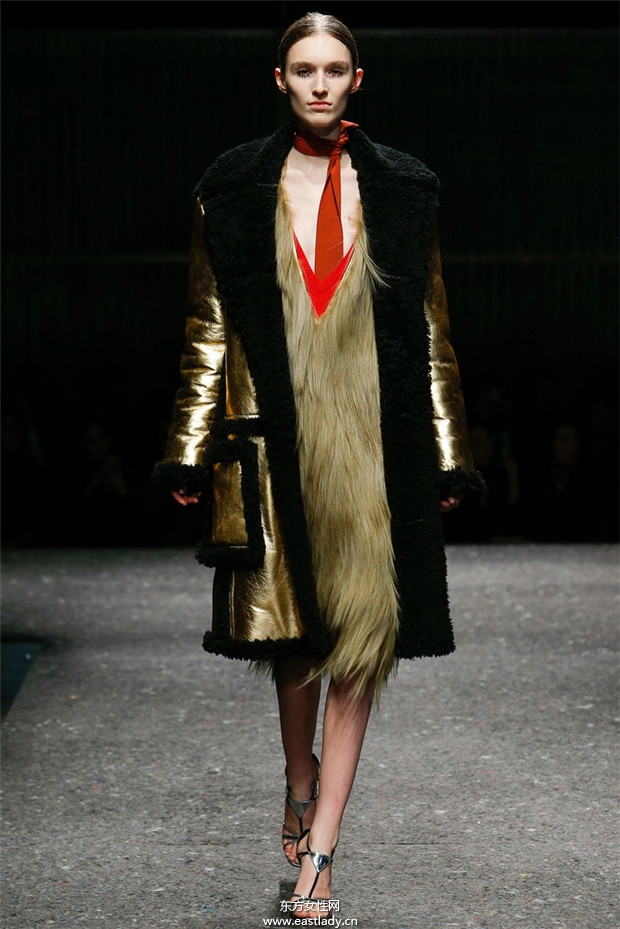 Prada米蘭時(shí)裝周2014秋冬新品發(fā)布