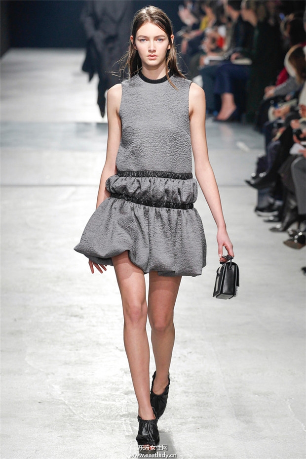 Christopher Kane倫敦時(shí)裝周2014秋冬新品發(fā)布