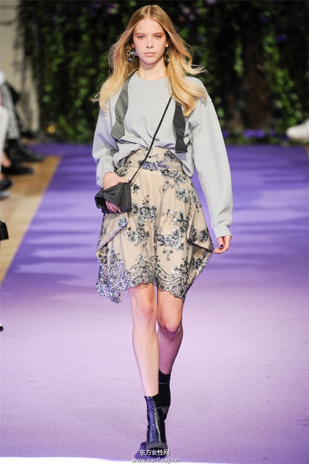 Alexis Mabille巴黎時(shí)裝周2014秋冬新品發(fā)布